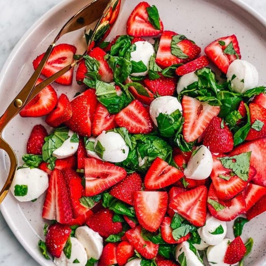 🌟 Strawberry Basil Delight Salad - 500g 🌟