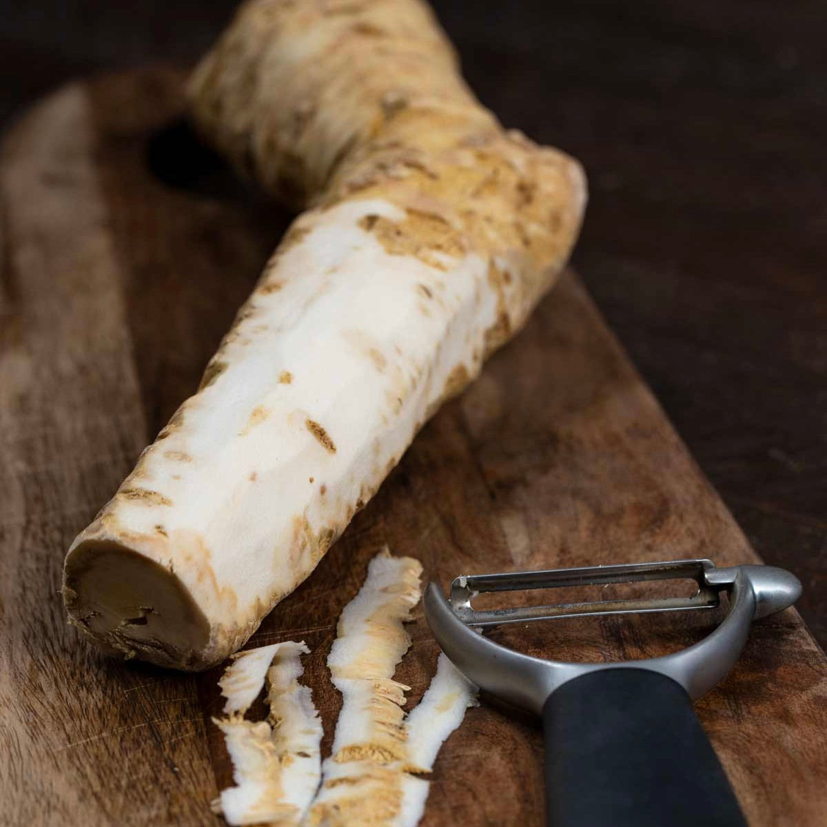 Horseradish Peeled | Fresh | 1kg