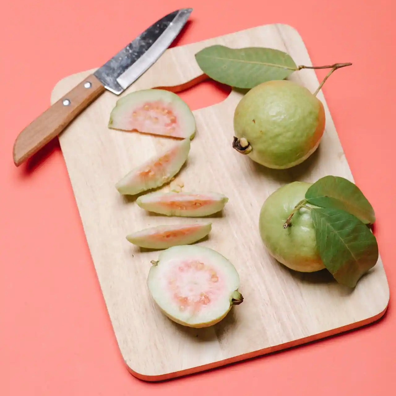 Guava Quarter cut | Freshly cut | 1kg