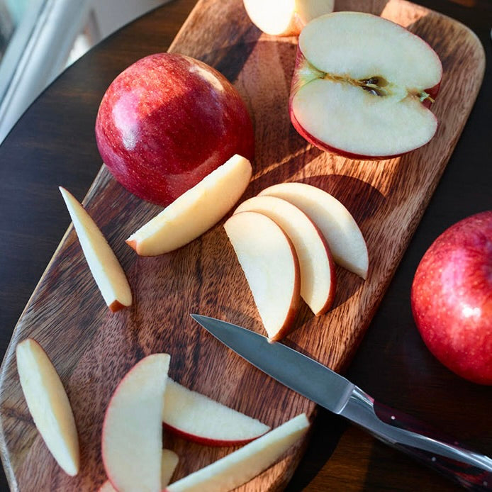 Red Apple quarter cut | Freshly cut | 1kg