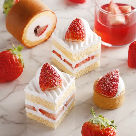 Strawberry Short Cake pre-cut Buffet | 50 pcs