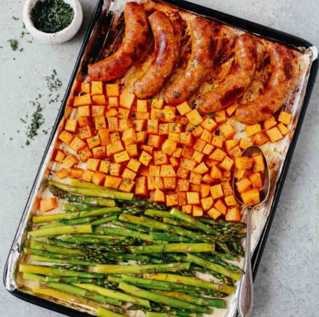 One-Pan Wagyu Sausage Dinner | Ready to Reheat | 4 pax 🍠🌭