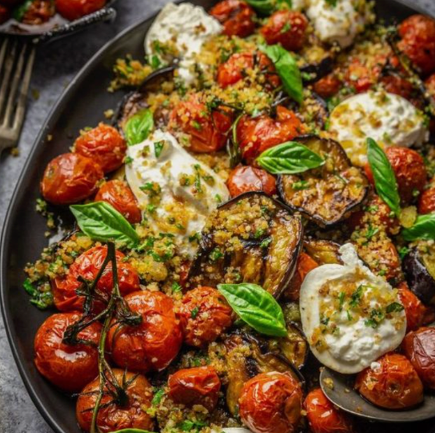 Roasted Tomato and Eggplant Burrata Tray | Ready to Reheat | 4 pax 🍅🍆🧀