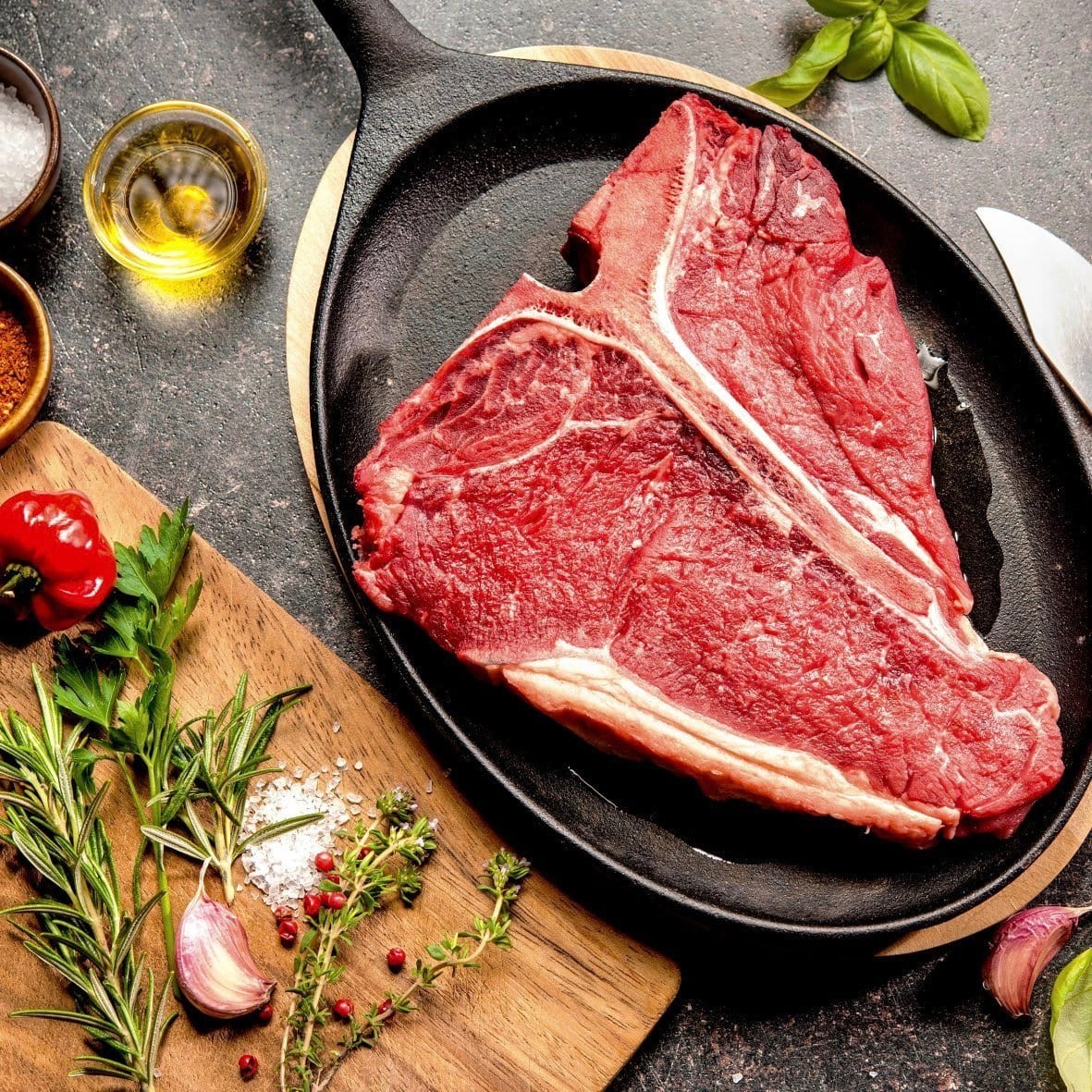 Black Angus T-Bone Steak | Marbling 4+ | Australia | +/-1kg